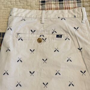 Izod Flat Front Men’s Shorts with Navy Oar Print 

Like New!!
